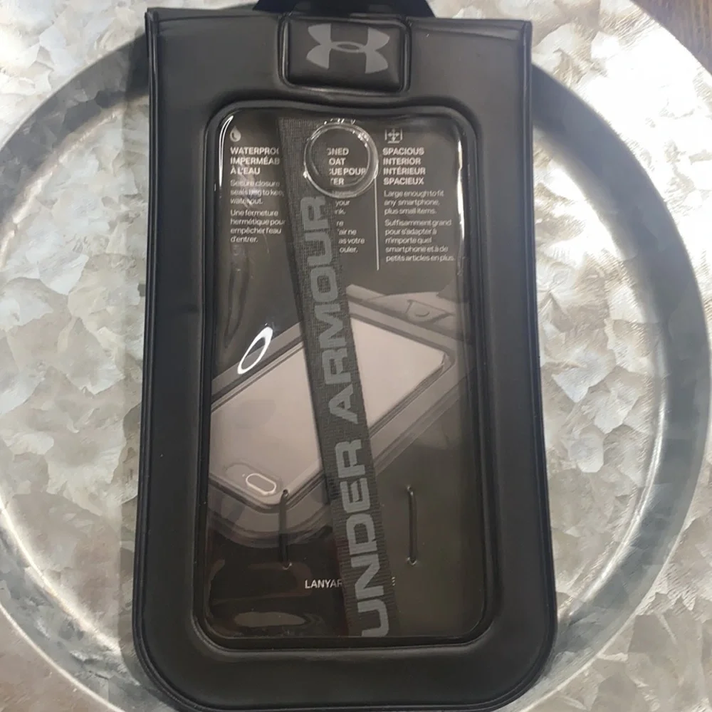 Under Armour Dry Bag, Phone Protector, BLACK